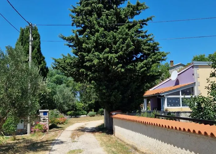 Charming Cozy Holliday House 2+2