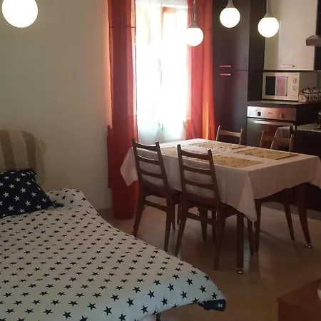 Charming Cozy Holliday House 2+2 *